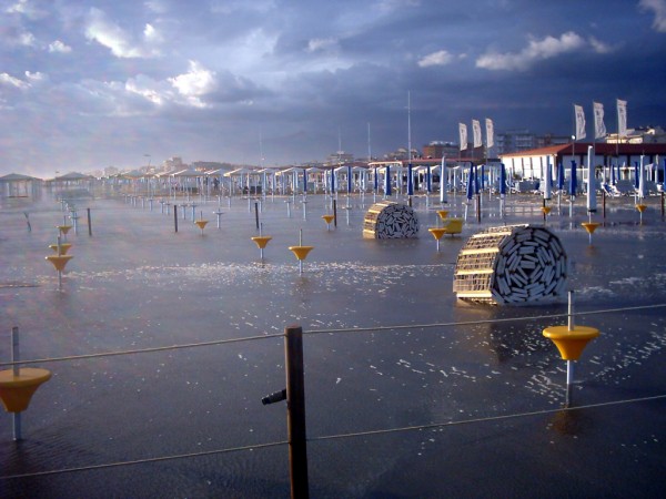 mare in spiaggia