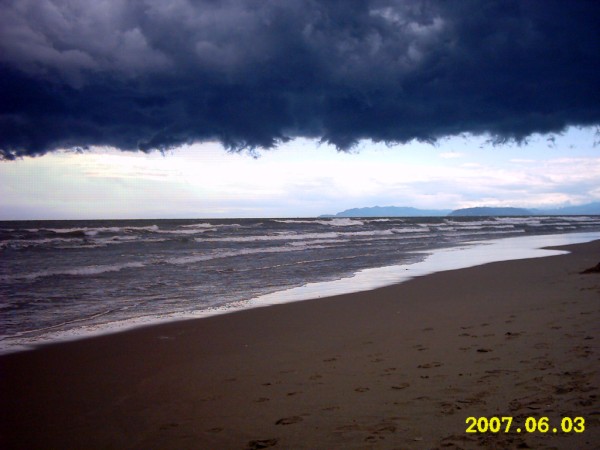 nubi e golfo di la spezia